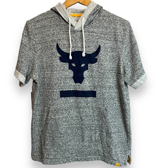Under Armour Men's Project Rock‎ Gray Short Sleeve Hoodie Mens Sizes Brahma Bull - Picture 1 of 12
